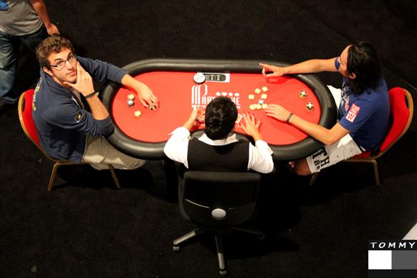 Basou bat Kitbull et est ITM dans le 5000€ Heads-Up Basou bat Kitbull et est ITM dans le 5000€ Heads-Up