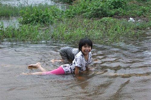 18 septembre 2011: Udonthani, innondations à Nong Sam Rong. DSCF0083 (Small)