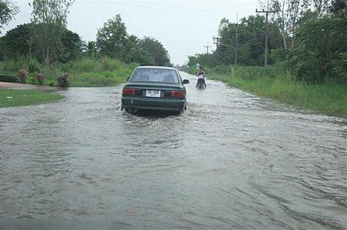 18 septembre 2011: Udonthani, innondations à Nong Sam Rong. DSCF0075 (Small)