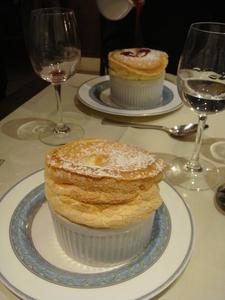 20091017 violon d ingres 03 souffle (ChrisoScope) 20091017 violon d ingres 03 souffle Le Violon dIngres (Christian Constant), 75007 Paris (ChrisoScope)