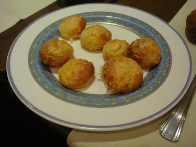 20091017 violon d ingres 0 apero radis beurre (ChrisoScope) 20091017 violon d ingres 0 apero radis beurre Le Violon dIngres (Christian Constant), 75007 Paris (ChrisoScope)