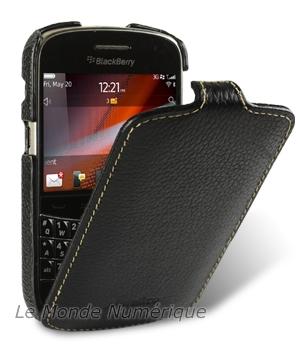 Un étui en cuir Premium pour le smartphone BlackBerry Bold 9900