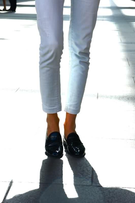 Place du marché saint Honoré Image and video hosting by TinyPic