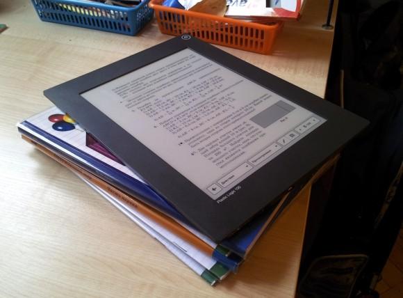 plastic_logic_100_live-580x4281 Le Plastic Logic 100 se dévoile en images