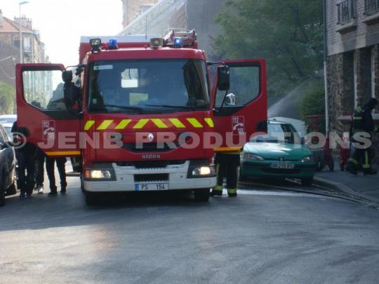 Incendie rue Carnot à Noisy-le-Sec 23 septembre 2011 |© E. Nicolau / JENB Productions Sur place : Important incendie d'appartement à Noisy-le-Sec
