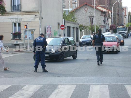 Incendie rue Carnot à Noisy-le-Sec 23 septembre 2011|© E. Nicolau / JENB Productions Sur place : Important incendie d'appartement à Noisy-le-Sec