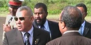 camille_vital Langage des signes pour une bande de muets ?