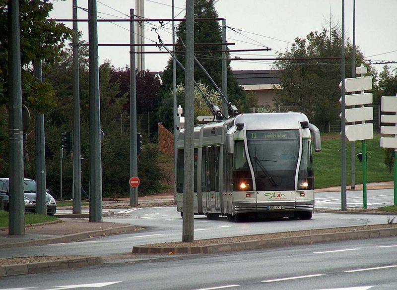 Le_Tram_de_Nancy_arrive_au_terminus_de_Brabois Le Tramway sur pneu, une