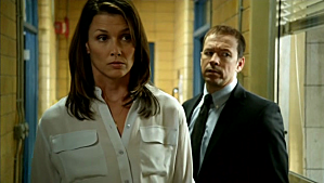 Critiques Séries : Blue Bloods. Saison 2. Episode 1. SEASON PREMIERE vlcsnap-2011-09-25-00h47m09s168.png