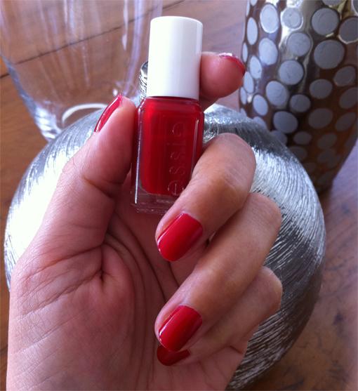 First Dance Essie - PouletteBlog My first Essie is RED