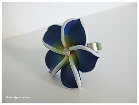 Lundi c'est la vie en bleu bague fleur de tiaré