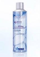 L'HABIT NE FAIT PAS LE MOINE L'HABIT NE FAIT PAS LE MOINE