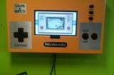 mounting at customer 768x1024 160x105 Une Game & Watch géante : jouer pour patienter