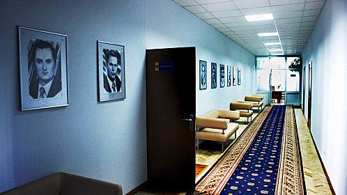 michel tabanou - kitsch soviétique brovary-couloir-mairie-copie-1.jpg