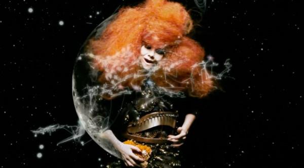 b 600x332 Le dernier clip de Björk : moon