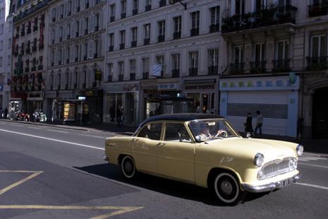 Les photos des 7, 8 et 9 octobre la voiture jaune