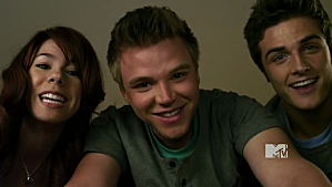 Critiques Séries : Awkward. Saison 1. Episodes 11 et 12. SEASON FINALE vlcsnap-2011-09-28-22h44m57s52.png