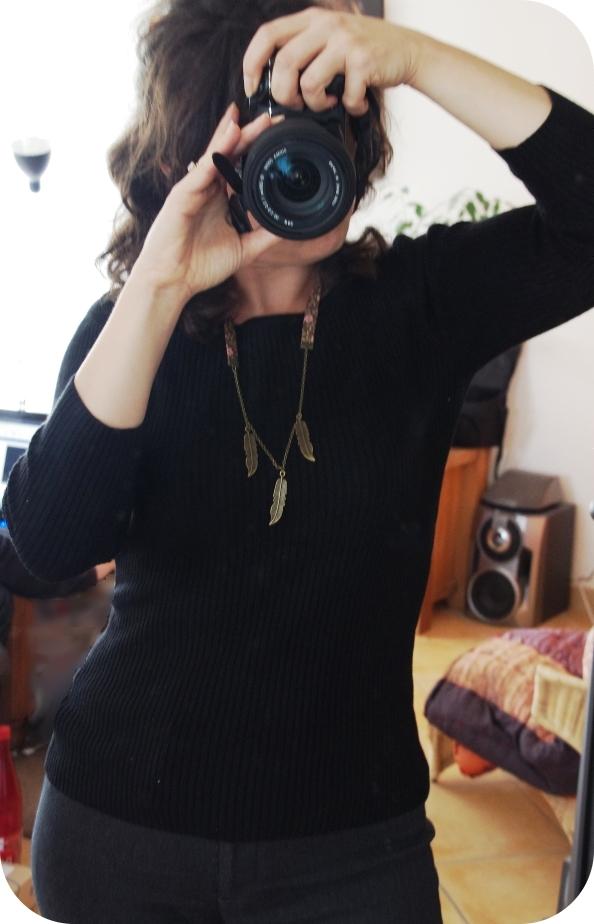 Arrêtée à la douane... Arrêtée à la douane...