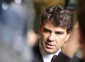…Arnaud Montebourg, PS :« La mondialisation c'est la mise en concurrence opprimante, déloyale…