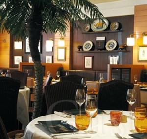 salle de restaurant Le Comptoir des Voyages à la Rochelle