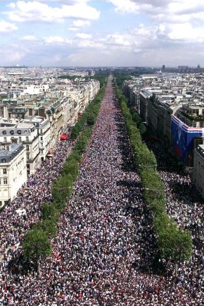 Nuit Blanche : la surpopulation parisienne s'aggrave