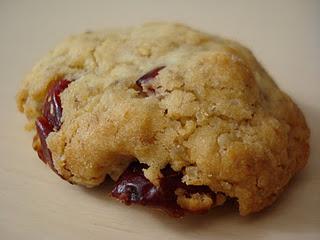 Les biscuits aux cranberries et à l'avoine de Bergeou Les biscuits aux cranberries et à l'avoine de Bergeou