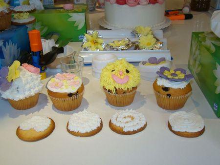 Les prochains cours -formation Wilton : pâte à sucre, poche à douille, personnage DSC01550