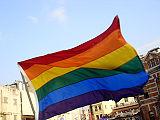 Représentation du LGBT par un drapeau couleur arc-en-ciel