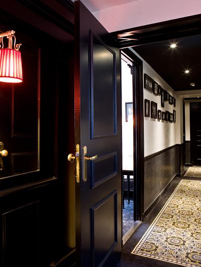 couloir-Paris-france-hotel-observatoire-luxembourg-paris-blog-hoosta-magazine couloir-Paris-france-hotel-observatoire-luxembourg-paris-blog-hoosta-magazine