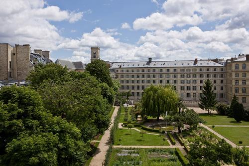 jardin-Paris-france-hotel-observatoire-luxembourg-paris-blog-hoosta-magazine jardin-Paris-france-hotel-observatoire-luxembourg-paris-blog-hoosta-magazine