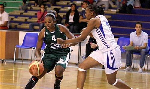 NF1 Poule B: La Journée 5 du 15/10/2011 Clarisse-M-PAKA--CASE-.JPG