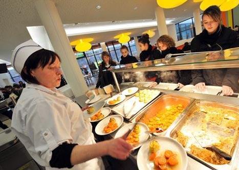 cantine scolaire L’État s’invite à la cantine