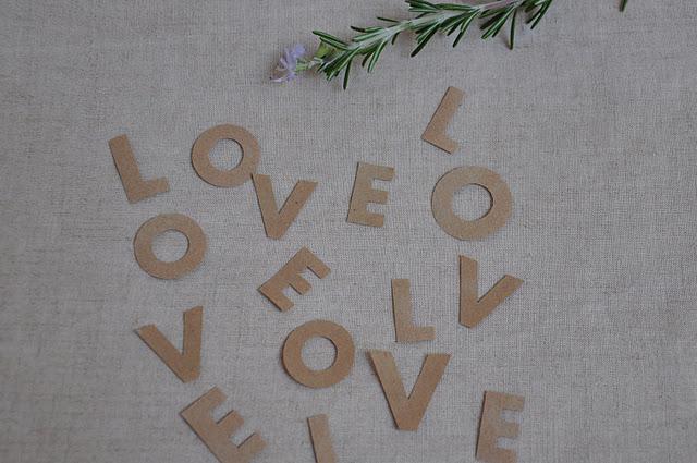 Retour à l'atelier herbes,boites en carton