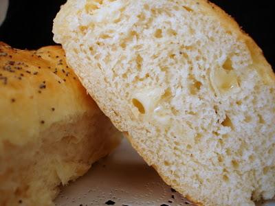 PAIN AU CAMEMBERT