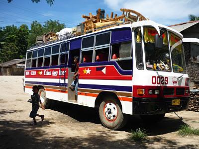 Bus local Philippin