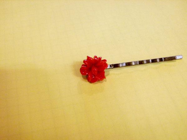 Les barrettes pour les grandes et les petites sont (enfin) en ligne zigouzis_barrette_orchidee-rouge_LRG.jpg