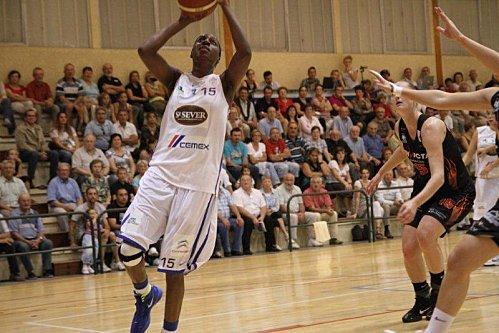 LFB: La Journée 4 du 15/10/2011 Jennifer-HUMPHREY--Basket-Landes-.jpg