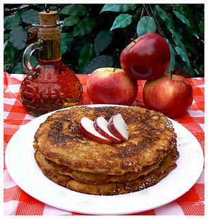 Pancakes aux pommes et à l'avoine Pancakes aux pommes et à l'avoine