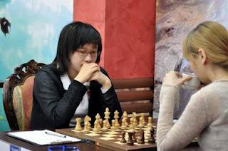 Echecs à Nalchik : Zhao Xue (2497) 1-0 Nadezhda Kosintseva (2560) - ronde 8 