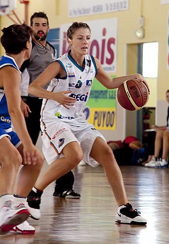 NF1 Poule A: la Journée 6 du 22/10/2011 Marie-BAROU-DAGUE--Pau-Lacq-Orthez-.jpg