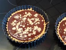 P1110900 (Medium) TARTELETTES AU CHOCOLAT & ECLATS DE CACAHUETES SALEES