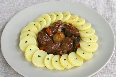 BOEUF BOURGUIGNON ET SA TOUCHE DE CHOCOLAT