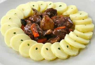 BOEUF BOURGUIGNON ET SA TOUCHE DE CHOCOLAT