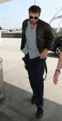 Robert arrive en France!! imagebam.com