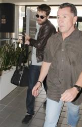 Robert arrive en France!! imagebam.com