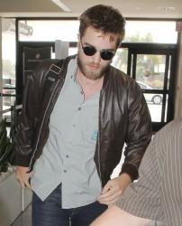 Robert arrive en France!! imagebam.com