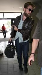 Robert arrive en France!! imagebam.com