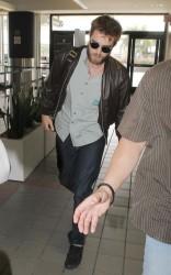 Robert arrive en France!! imagebam.com