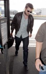 Robert arrive en France!! imagebam.com