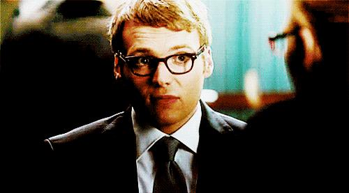 Séries du moment tumblr_lsq7u3qhbi1qdrdqjo1_500.gif